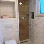شقة Loni *