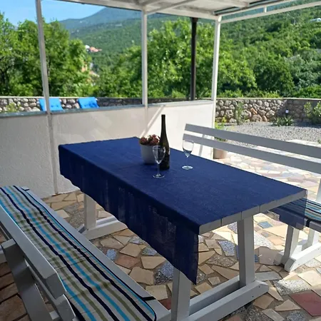 Apartment Loni Klenovica