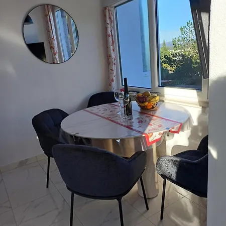 Loni קלנוביצה