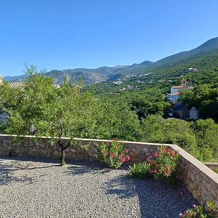 Apartman Loni *